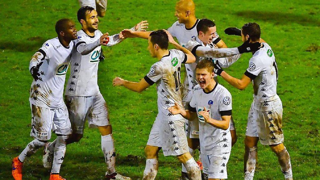 的引导下 的引导下